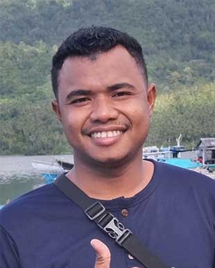 Maluku-Awaludin-Field-Staff