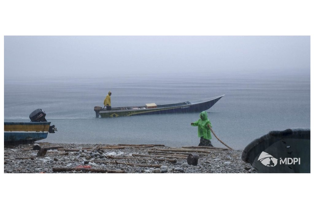 Kerja sama suami istri nelayan