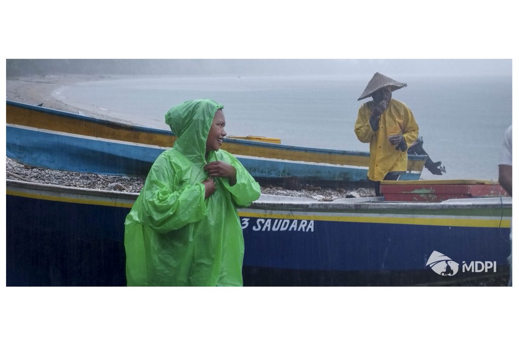 Senyum seorang istri nelayan